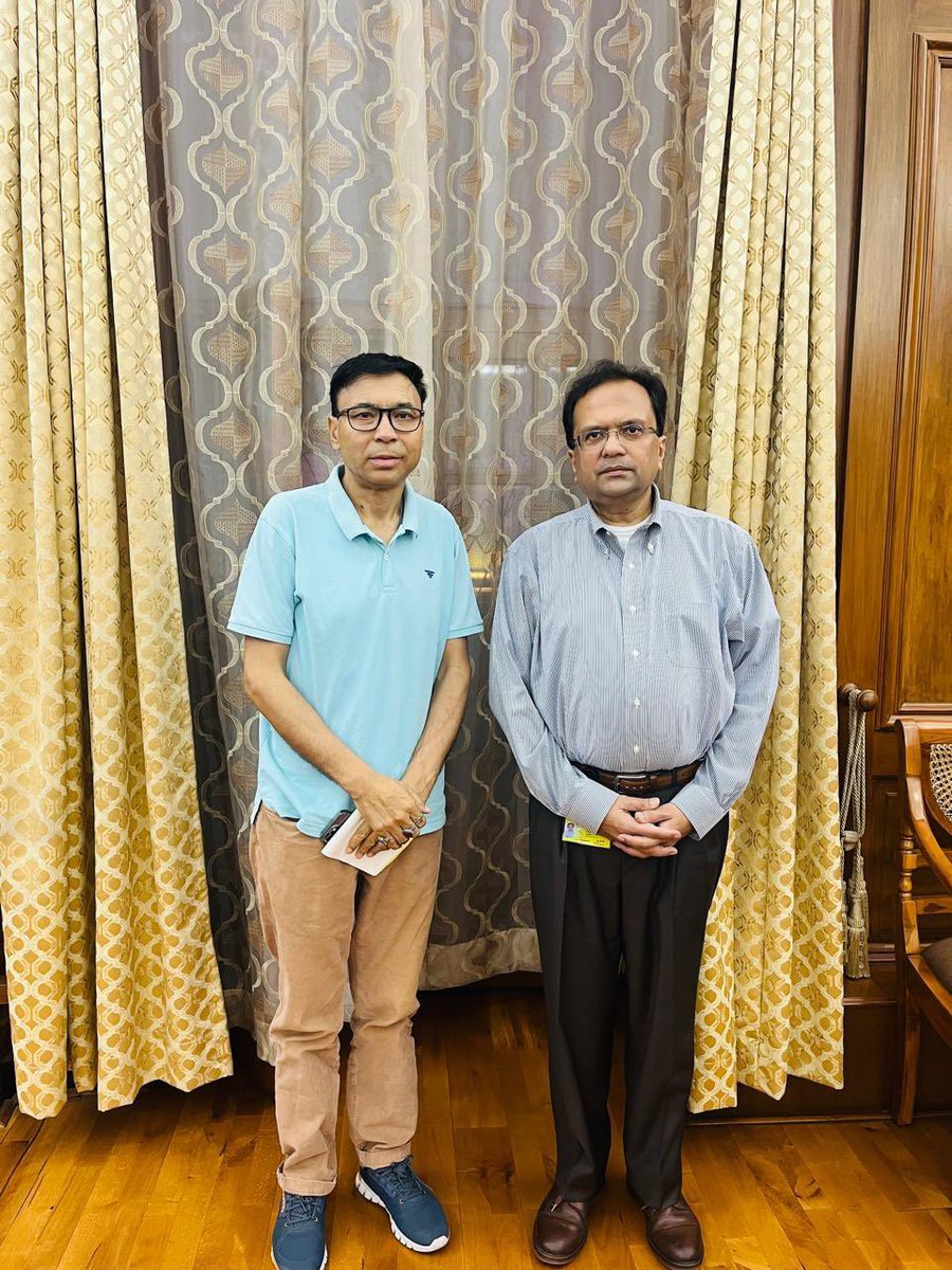 Haneefa_Jan's tweet photo. Grateful for the opportunity to meet Shri Govind Mohan, IAS, worthy Union Home Secretary, Gov of India. On behalf of the people of Ladakh, I discussed key issues of the region, seeking immediate action on the following:

1. Resume the talks between the Apex Body Leh, KDA Kargil and the high power committee of the Ministry of Home Affairs to advance the 4-point agenda at the earliest.
2. Address the urgent need for civil aviation in Kargil by arranging a 50-seater aircraft for winter months.
3. Resolve issues pertaining to daily wagers in Ladakh.
4. Speed up approval of the "UT Ladakh Casual & Other Workers Welfare Scheme 2023."
5. Establish a Public Service Commission in Ladakh to address unemployment and promote youth opportunities.
6. Consider the demand for new districts in strategically important areas like Sankoo and Shakar Chiktan for better administrative efficiency.
7. Ensure local stakeholders' inclusion in the demarcation process of newly declared districts.
8. Expedite funding for the long-pending Medical and Engineering colleges for Leh and Kargil.
9. Resume interactive BSF camps to strengthen local security relations.

Immediate action on these matters will benefit both the people and the security of Ladakh. I am thankful to the worthy secretary for his time and keen interest on the stated and other issues raised during the discussion.