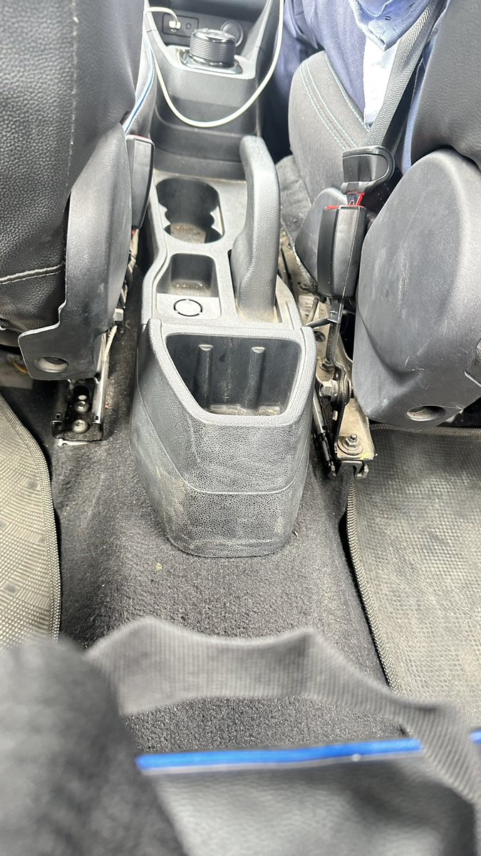 abhimic5's tweet photo. @BluSmartHelps @BluSmartIndia @BluSmartGoyal @AnmolJaggi 
 Last week it was cab starting without Otp termed as software glitch. This week look at the neat clean sanitised cabs. I genuinely want your service to succeed but don’t fall in the same league of uber. https://t.co/3BA59hdgUa