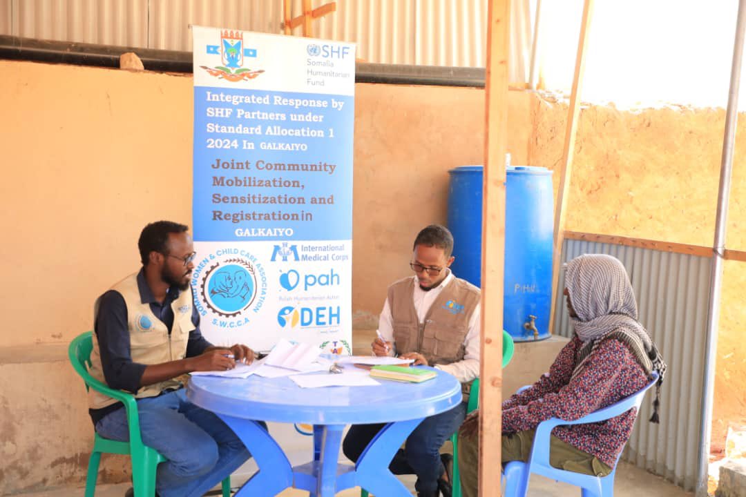 KaahRelief's tweet photo. Integrated response by SHF partners @swcca1 @IMC @PAH #KAAH @SRC_Reliefteam @FOOSomalia #TARDO #DEH @somalipeaceline  under standard allocation 1 2024 in #SouthGalkacyo Joint community mobilization sensitization and beneficiary registration in #SouthGalkacyoDagari🙏🏽 @shf_somalia https://t.co/pWoa4Ls4lx