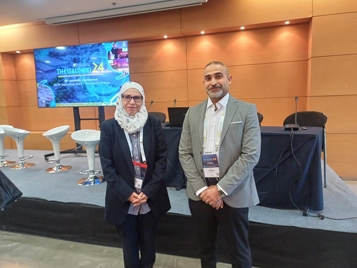 AzZaidali81's tweet photo. @escp_tweets 
@AlhomoudSamar 
I'm very proud to meet this great woman 🇸🇦🇮🇶 https://t.co/x7fTD0Z9pn