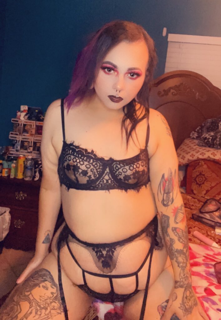 britaneydrop's tweet photo. 👻5 ft tall Latina 
👻free video when you sub to paid 
👻deep throat videos
👻Rating/sexting
👻Fetish friendly 
👻boy girl 
👻anal 
👻squirting videos 
Link in bio https://t.co/LdOOKFXnPV