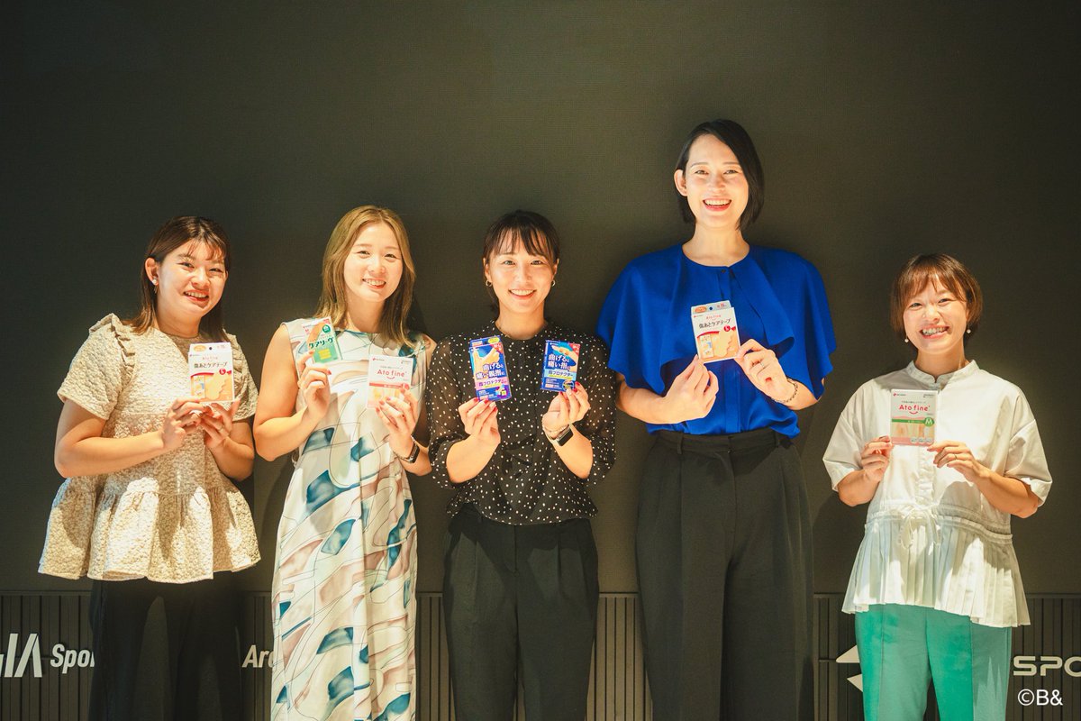 b_and_official's tweet photo. ／
ニチバン株式会社様 @NichibanL 
女子アスリート座談会を開催しました🌟
＼

大山加奈さん、髙橋礼華さん、山根佐由里さん、登坂絵莉さん、寺村美穂さんと、
各競技での怪我、怪我予防やテーピングについてディスカッション🗣️
🏐🏸🥎🏊‍♀️🤼

異なる競技同士で怪我にかかわる環境や経験が異なり、どのような怪我予防が理想的かを語る大切な時間となりました👏
レポート記事もお楽しみに📝

Photo by：槇野翔太

#PR
@sachun21 @ayataka419 @teramipo @kanakanabun @eri_tosaka0830