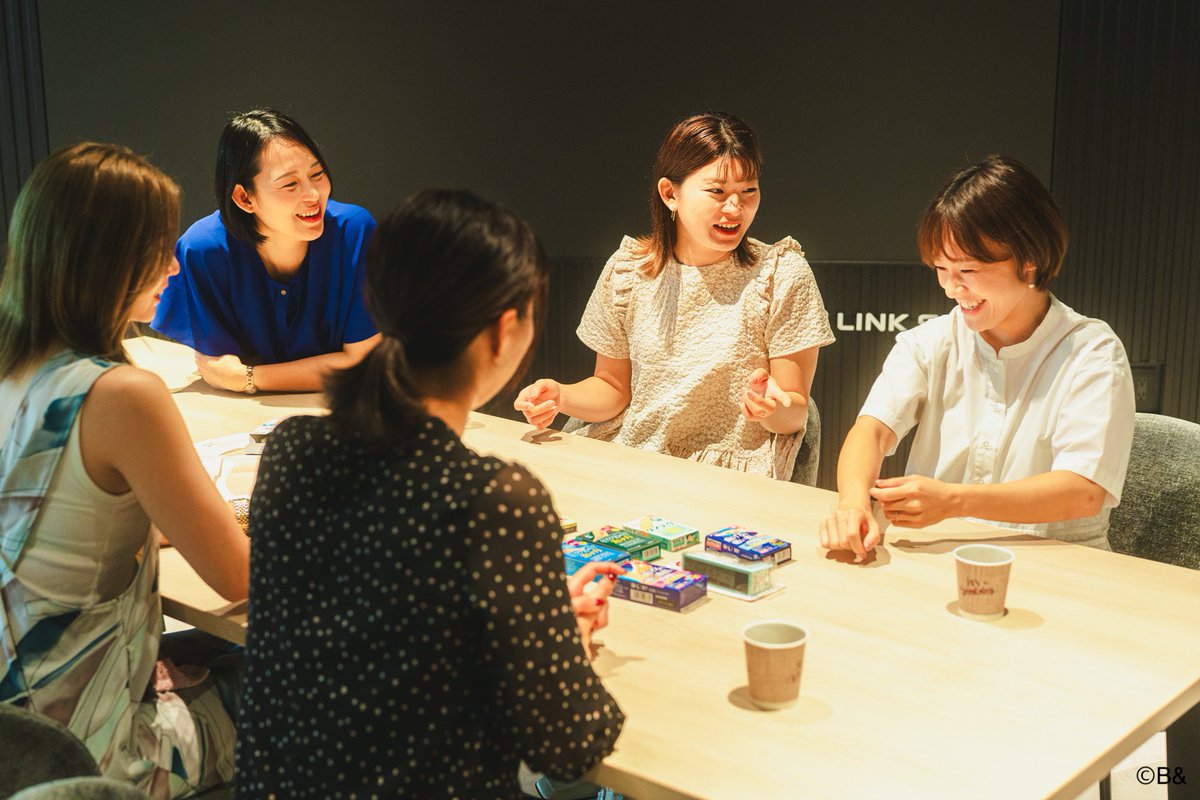 b_and_official's tweet photo. ／
ニチバン株式会社様 @NichibanL 
女子アスリート座談会を開催しました🌟
＼

大山加奈さん、髙橋礼華さん、山根佐由里さん、登坂絵莉さん、寺村美穂さんと、
各競技での怪我、怪我予防やテーピングについてディスカッション🗣️
🏐🏸🥎🏊‍♀️🤼

異なる競技同士で怪我にかかわる環境や経験が異なり、どのような怪我予防が理想的かを語る大切な時間となりました👏
レポート記事もお楽しみに📝

Photo by：槇野翔太

#PR
@sachun21 @ayataka419 @teramipo @kanakanabun @eri_tosaka0830