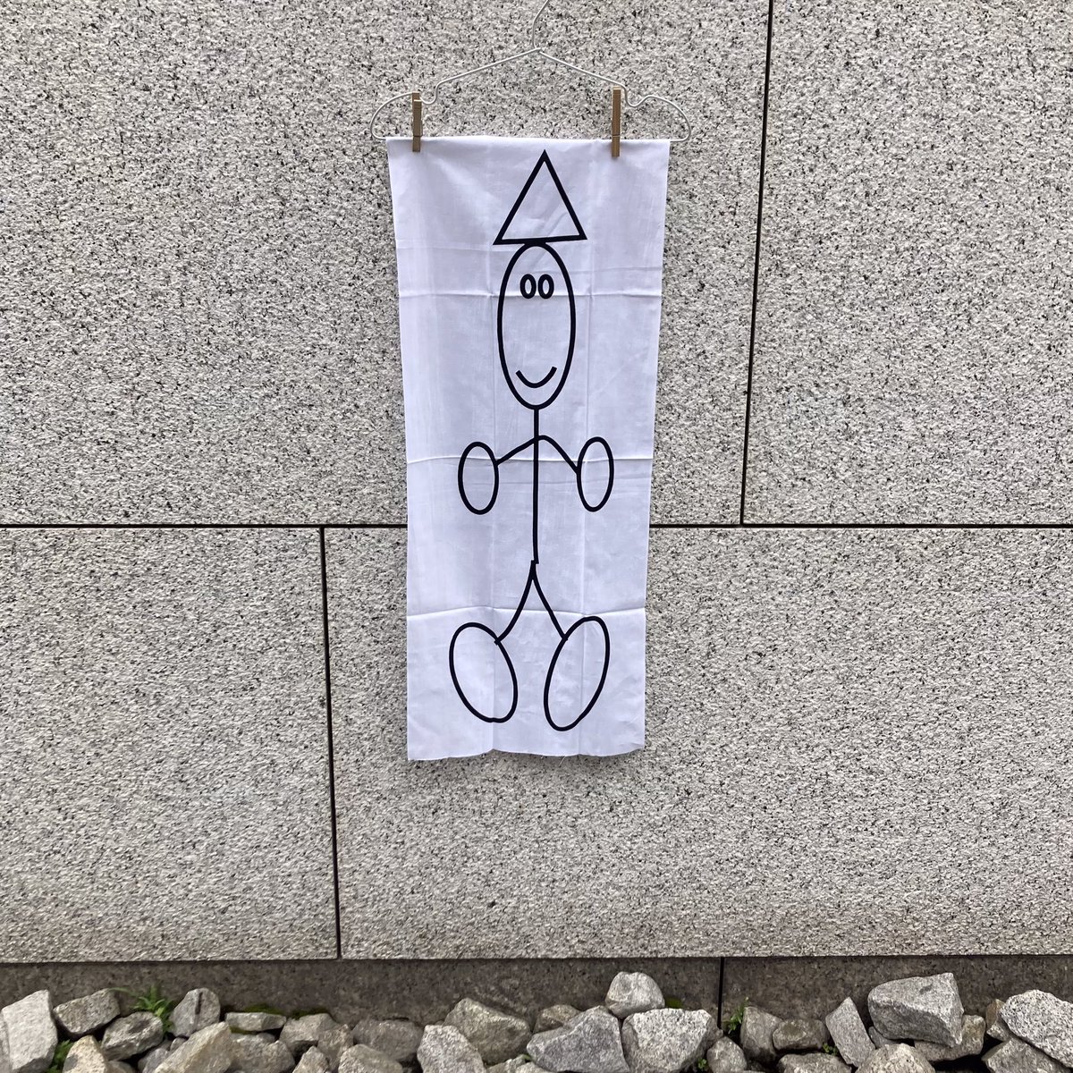 NADiff_MOT's tweet photo. 【NEW】
PAPERSKYと平山昌尚のコラボ商品・お遍路グッズのご紹介です💡
・OHENRO BAG
・OHENRO TASUKI
・OHENRO TENUGUI
バッグとタスキはリフレクター素材で夜間の外出に便利です✨
手拭いは晒し木綿で滑らかな手触りです🫳
#平山昌尚
#papersky
#nadiffcontemporary
#東京都現代美術館 https://t.co/l3HYyE1wjn