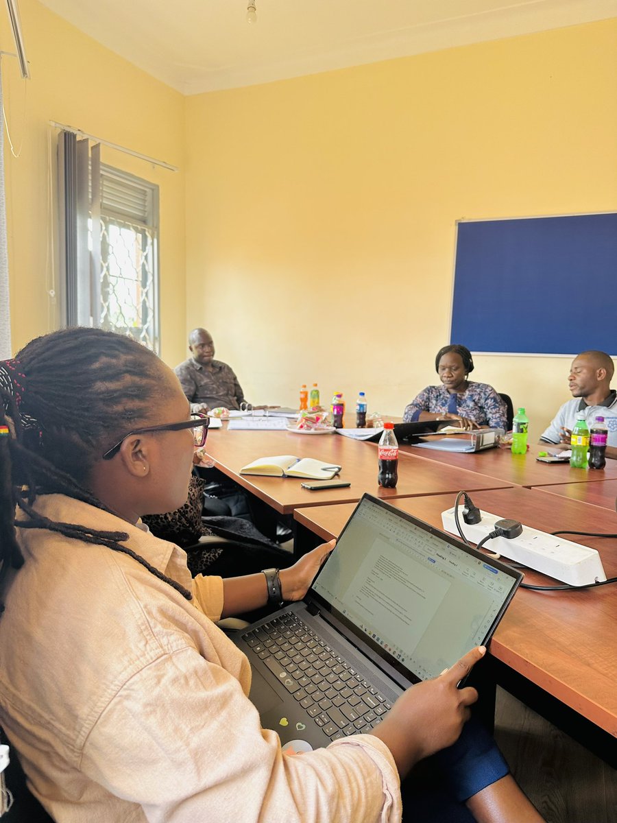 G4ClimateAction's tweet photo. We had a successful partnership meeting with key stakeholders &amp; technical persons in Buikwe District. This meeting was a key milestone in our campaign to #SaveTheNile. The environmental officer &amp; all stakeholders affirmed their support towards our organizing on climate justice. https://t.co/Mgdb0q7KZf