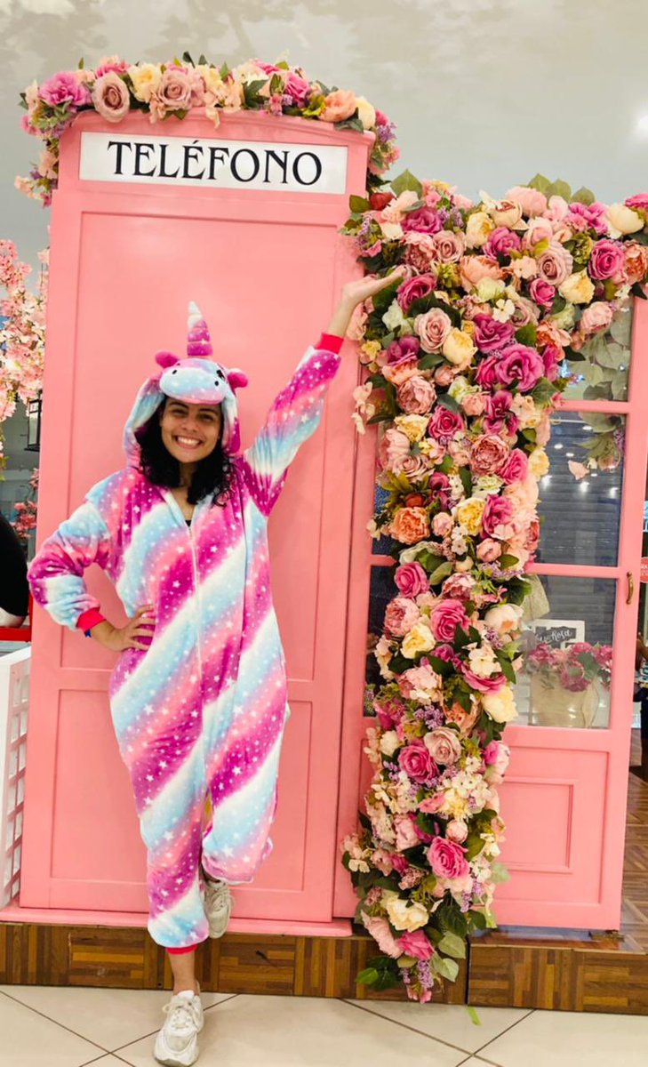 Es mi cumpleañoosss🥳🥳✨🦄🌈♥️🌼🌸