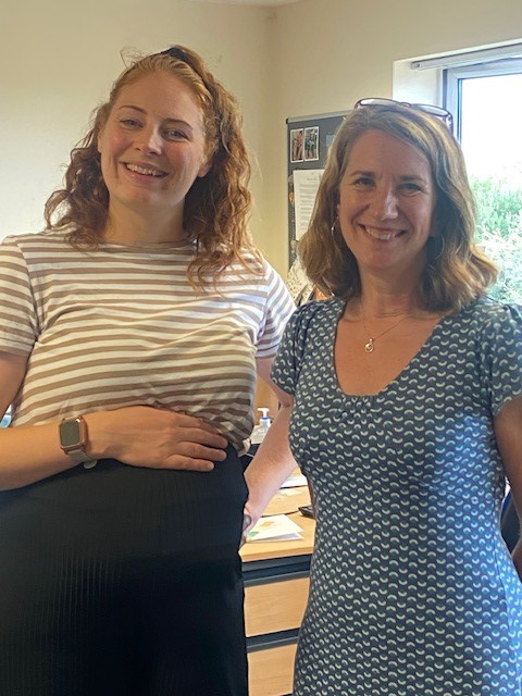 Llongyfarchiadau! Enillydd ein 'Gwobr Gofalu Am Ein Gilydd' yw Iechyd Galwedigaethol a Lles Staff – sesiynau Camau at Les.    #UBAYCGwobrauStaff2024   <a href="/BaeAbertaweGIG/">Bae Abertawe GIG</a> <a href="/ChrissieMoz/">Resting</a> <a href="/SBUHB_Awards/">Swansea Bay UHB Awards</a>