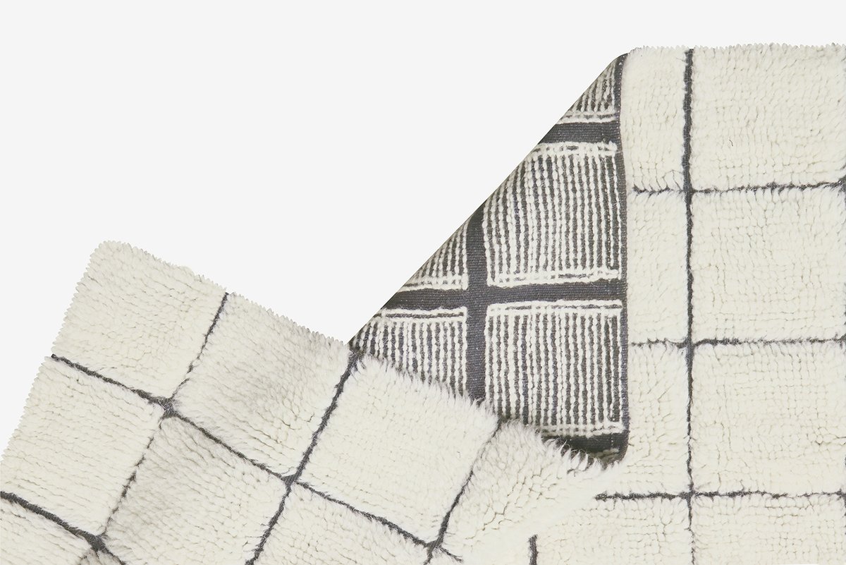 Interior_es's tweet image. Mosaic, la nueva y atemporal colección de Lorena Canals elaborada artesanalmente con #lana certificada Responsible Wool Standard (RWS).
-&amp;gt; interioresminimalistas.com/2024/09/26/mos…
-&amp;gt; @gablons #alfombras #alfombrasdelana #alfombrasmodernas #alfombrasresponsables #alfombrascondecuadros