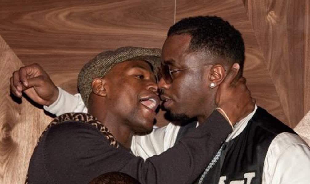 Nilikua najiuliza sana kwa nini Floyd maywether Ngumi zake haziumi 😀😀 kumbe ni diddy family hana kifungo hata kimoja cha shati…🙆‍♂️