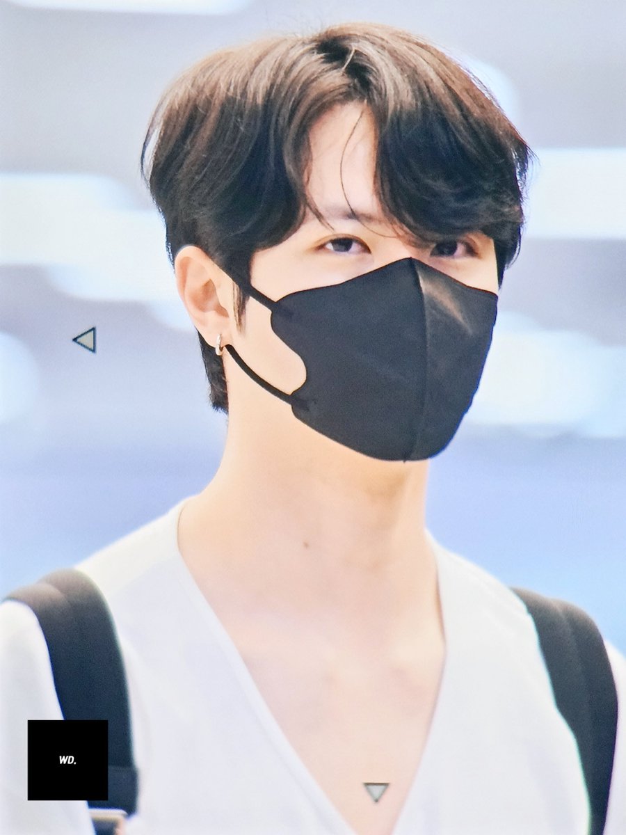 WD08972638's tweet photo. 240926 입국

어서와🐶

#월드베스트쏘베뤼짱큰동하니
#위아이 #김동한 #KIMDONGHAN #WEi https://t.co/WCMkliO6JJ