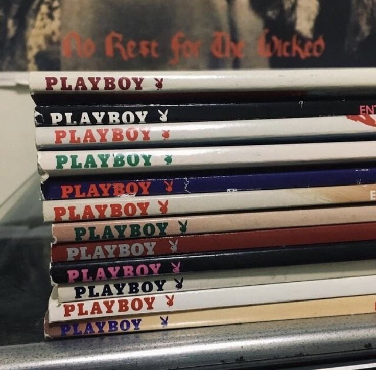 vluvthv's tweet photo. — ¡ Playboy ! 🃏
#taekookau 
Jeongguk tenía un plan para reconciliarse con su esposo después de la gran y absurda pelea que tuvieron por la mañana. https://t.co/lyRCij6udb