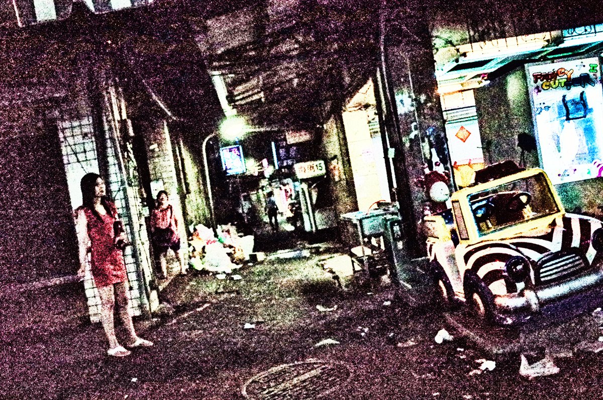 MEGACOLORPUNCH's tweet photo. R0000689-2222 14.8.8 #Taipei #Taiwan #ストリートスナップ #写真 #streetphotography #foto #台北 #台湾 #スナップ写真 #龍山寺 #夜景 #street #NightPhotography #GR #旅 #路地裏 #backstreet #風景 #photography #walking #散歩 #RICOH #iso25600 #艋舺 #streetsnap #ノイズ #noise 29.3MB https://t.co/5kt9gwglEW