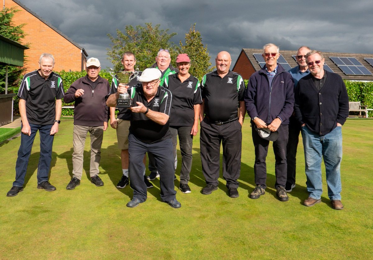 We didn’t win but we came a good second.  Crosstown came runners up in the Chris Raddy Trophy competition.  Fair play to Hartford  B.