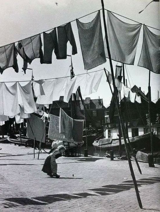 BrindusaB1's tweet photo. #PanniStesi 

Ed Van Wiik ( 1917-1992 ) 📷 https://t.co/ps1gnellll