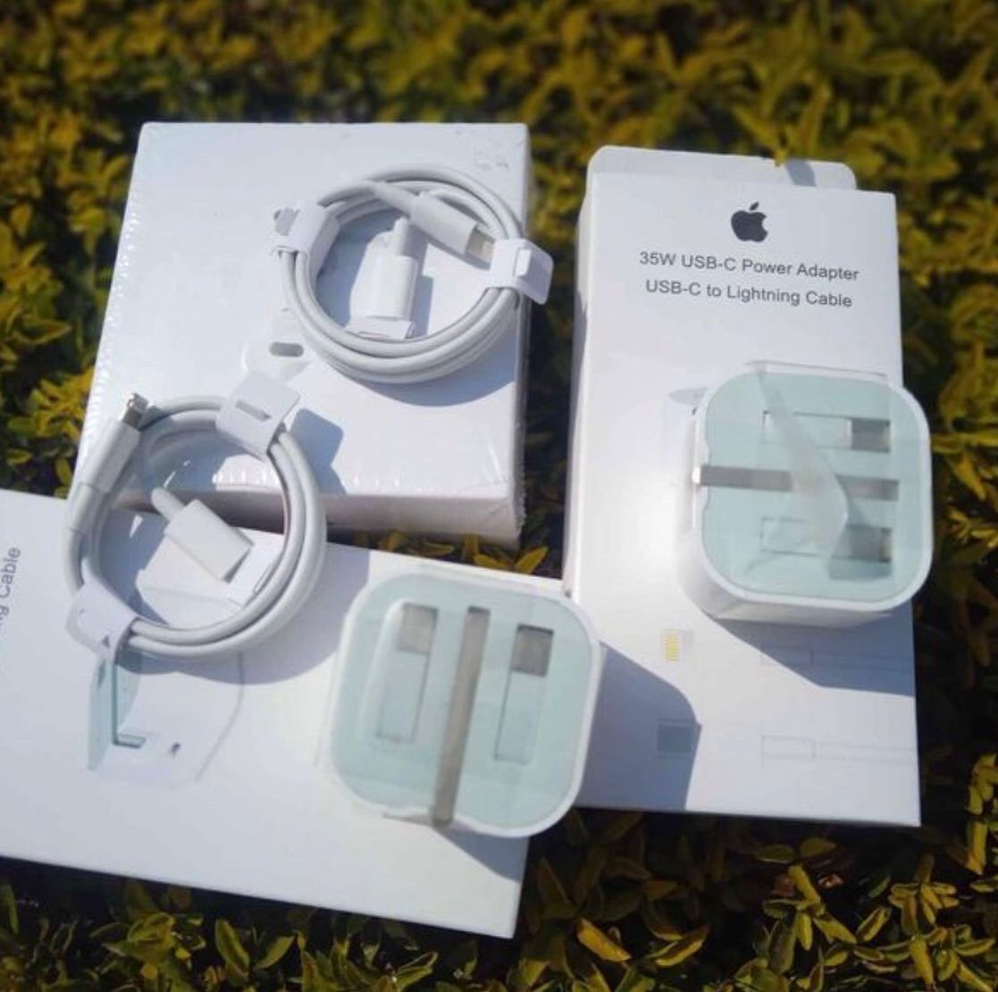 Malizani tikawode zina🥺

Airpods Pro 2nd Gen 46K
Silicon case 14K
Combo(Airpods Pro x Silicon case) 55K
Fast Charger 34K

We're in Lilongwe and Blantyre but we can send anywhere.

Call or text +265995472471