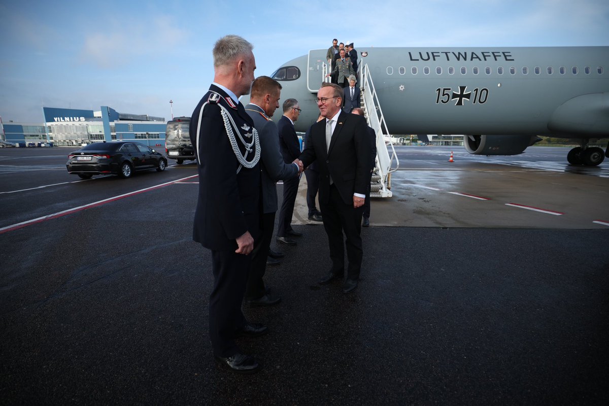 Welcome, 🇩🇪Federal Defence Minister Boris Pistorius, to 🇱🇹 again! It's the 6th visit already and that really underlines the strength of the 🇱🇹 🇩🇪 relationship!