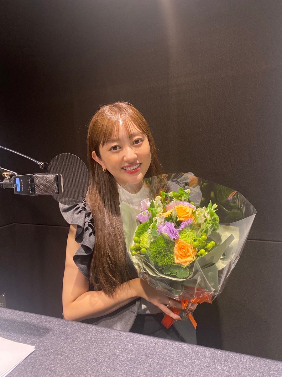 amiweekend1314's tweet photo. おはようございます！
今日AM11:30～ 
第26回オンエア！ 
亜美さんの大好きな 
#KARA のコンサートに行った話からスタート！
お楽しみに！！ 
#菊地亜美 #あみweekend 
#どうとんぼり神座
#ラジオ大阪 #mamagirl
#最終回
https://t.co/fnyzjeQFcU https://t.co/ZFAlM0Mk5x