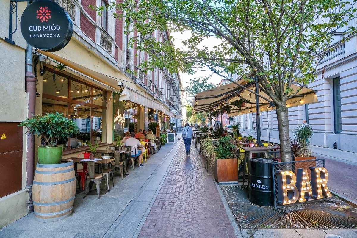 Melissa & Chris Bruntlett tweet media