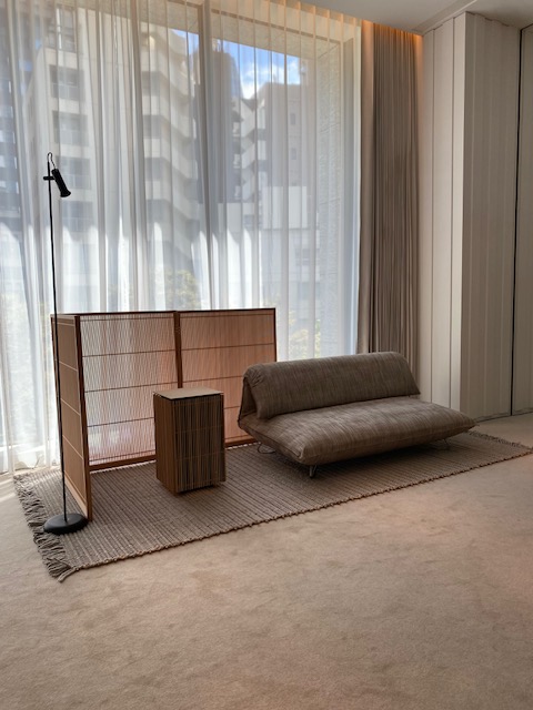 隈研吾氏デザイン監修の空気清浄機ができました。木工職人さんの手で