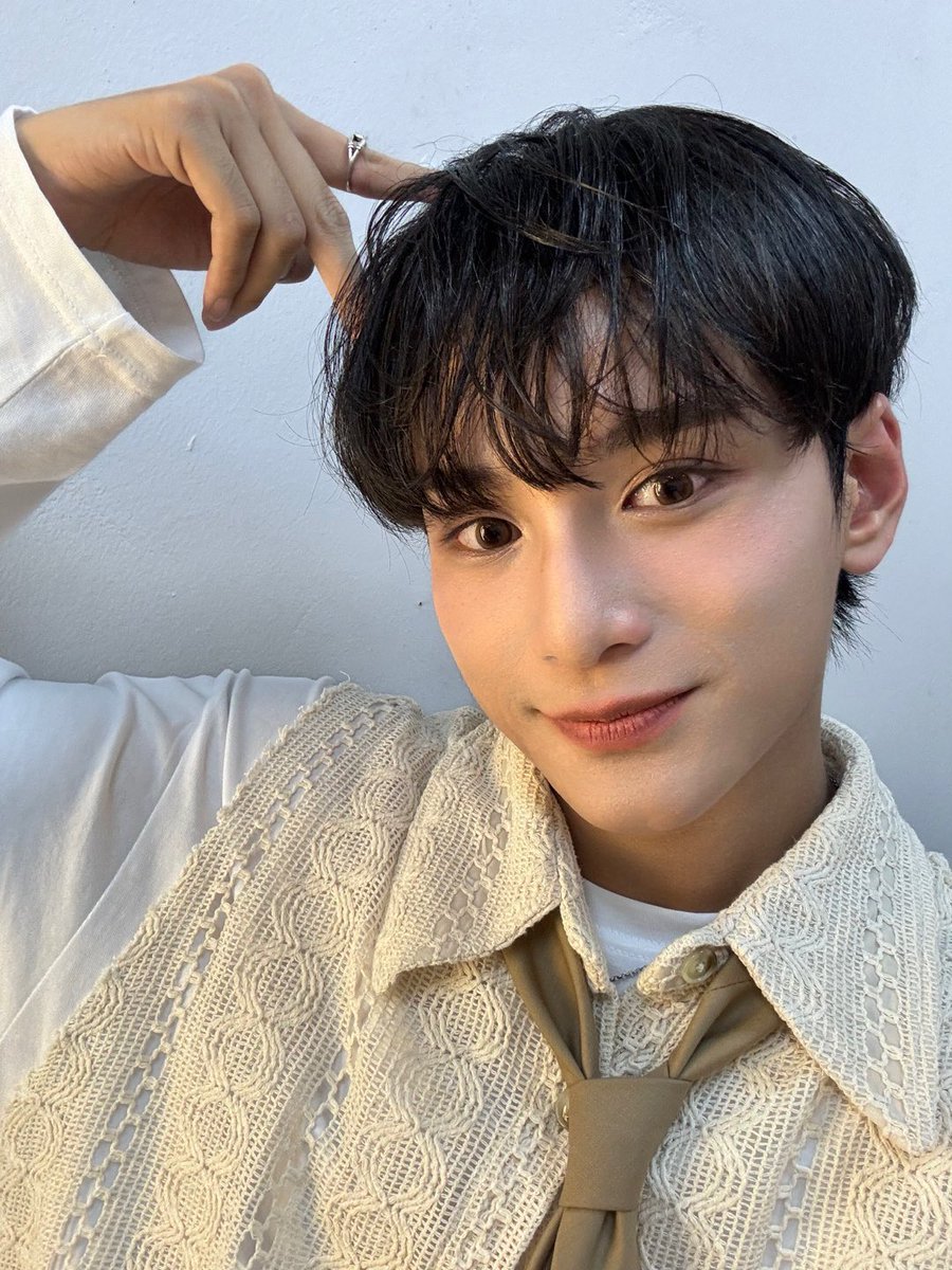 XODIAC_MEMBERS's tweet photo. [#자얀💛] 

XODIAC SOME DAY! 활동 시작합니다!!! 💛💛💛💛 이번에도 함께 행복하고 열심히 응원해 주세요 !!!

#XODIAC #소디엑 #ZAYYAN #자얀 https://t.co/mZM1JK14vP