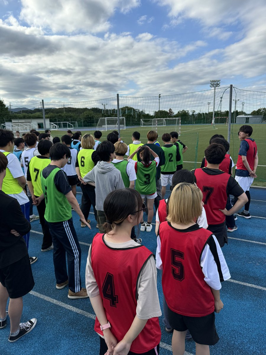JU_LNP2015's tweet photo. 大学の運動会に研究室メンバーで参加しました。
普段使えないグランドでのイベント楽しかったです。
学生の学生が多い中教員2名入ったチームで3位でした。
企画してくださった中央委員会はじめ学生主体の委員の方々ありがとうございました https://t.co/uK4QtKgBRE