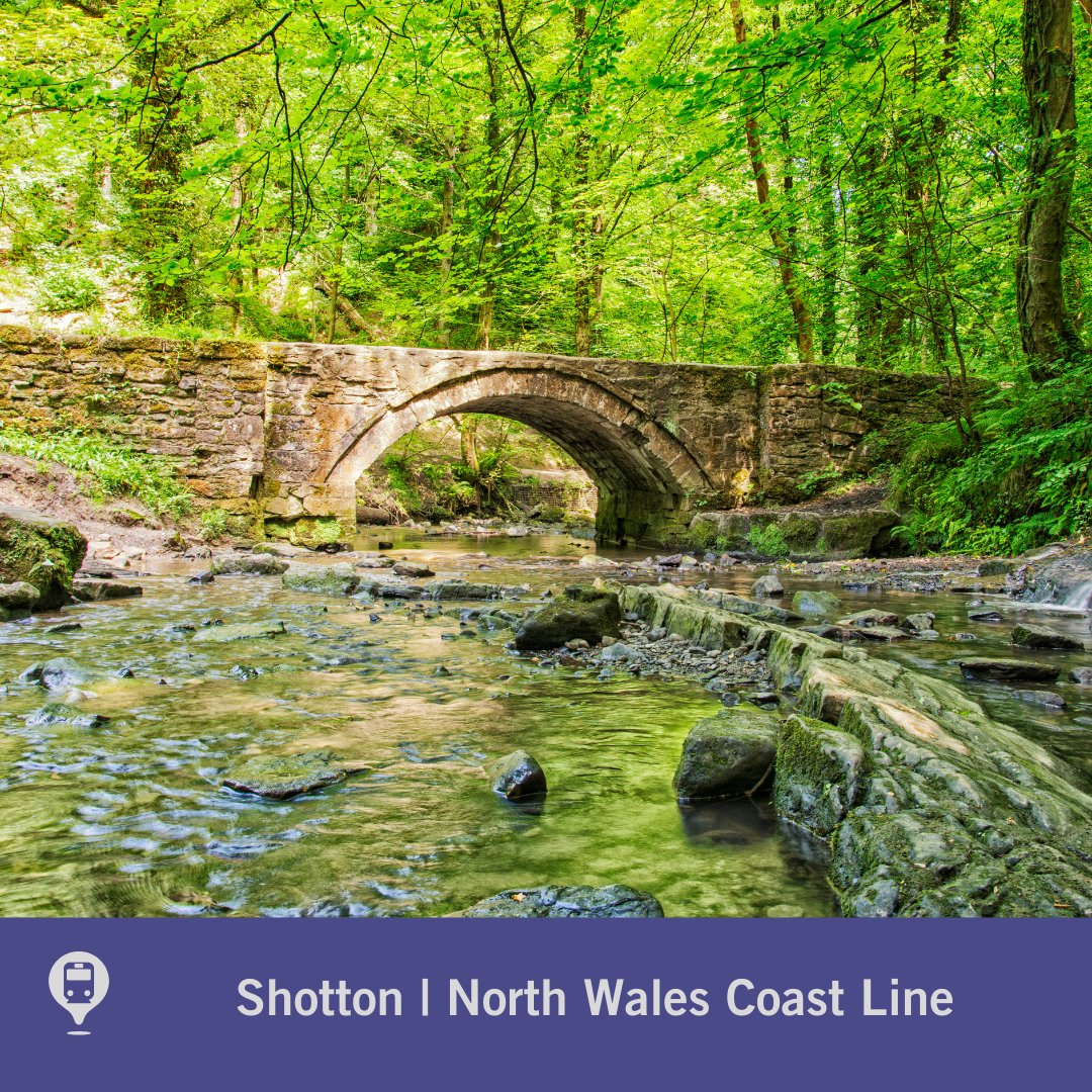 ConwyVNWCoast's tweet image. 🚉 Shotton station is unique with platforms on two levels, serving the #NorthWales Coast &amp;amp; #BorderlandsLine. Nearby is #HawardenBridge, once the world's largest swing bridge, and #WepreCountryPark, home to #EwloeCastle, a 13th-century site of Welsh-English battles.