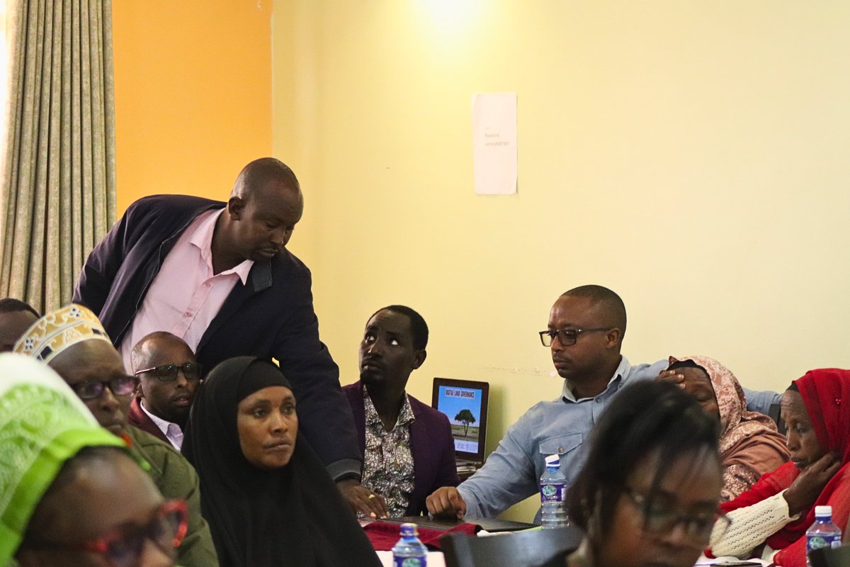 DLCI_Kenya's tweet image. The event focused on strengthening capacities of county officials, community institutions, and CSOs to better understand community land rights and fast-track the implementation of the Community Land Act 2016
#CLA2016

2/6