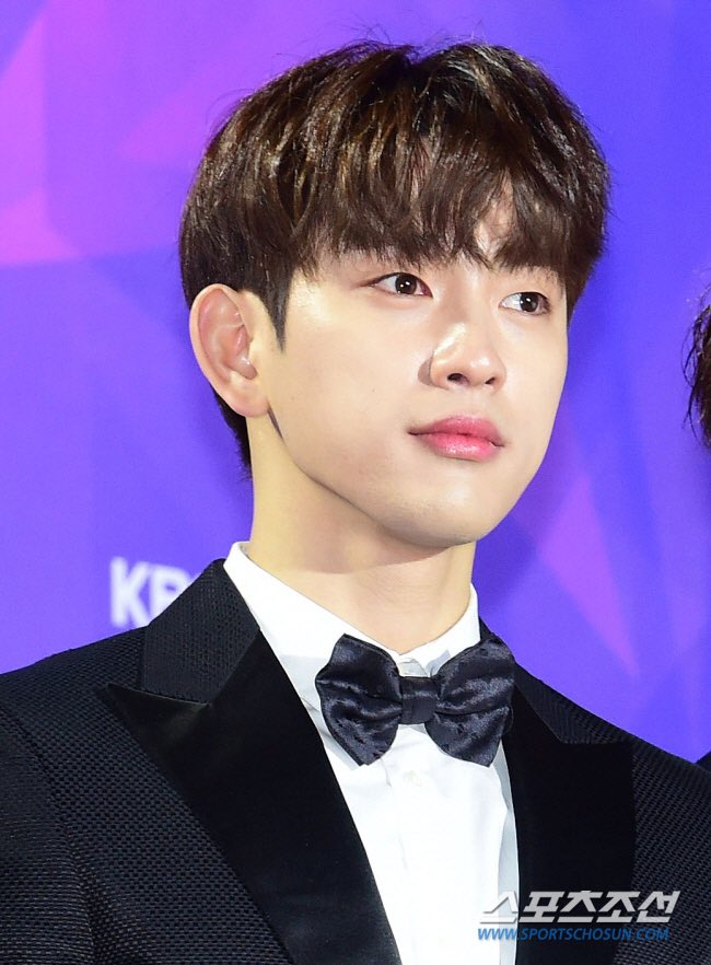 Park Jinyoung has reportedly been casted as the male lead in the new drama 미지의 서울/Unknown Seoul, and will be acting alongside Park Boyoung

🔗 naver.me/50204vXO

#Jinyoung #진영 #박진영 <a href="/JINYOUNG/">박진영</a>