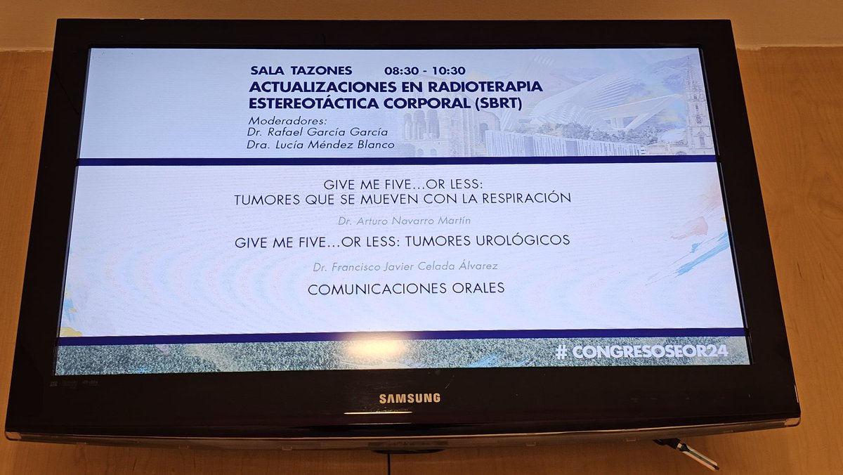 SEOR_ESP's tweet photo. ACTUALIZACIONES EN   RADIOTERAPIA ESTEREOTÁCTICA CORPORAL (SBRT)
Dr. Rafael García: "GIVE   ME FIVE OR…LESS!! La radioterapia de alta precisión (SBRT) nos permite tratar múltiples localizaciones extracraneales con altas dosis en pocos días ¡Cada vez menos! Hay límite?" https://t.co/RYuSn9OIDi