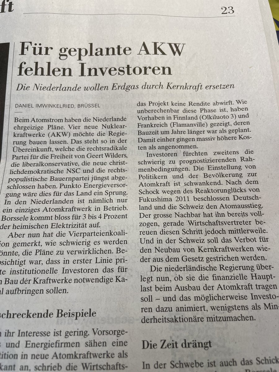 Ab und zu bringt es bei Atom-Fragen die #NZZ (26.Sep) auf den Punkt: sie belegt, wie schwierig zumindest in Europa der #Neubau von #AKW ist, abgehandelt am Beispiel der #Niederlande, mit Verweis auf die vielen Probleme in anderen Staaten. #Atom ist out, #Erneuerbar ist in!