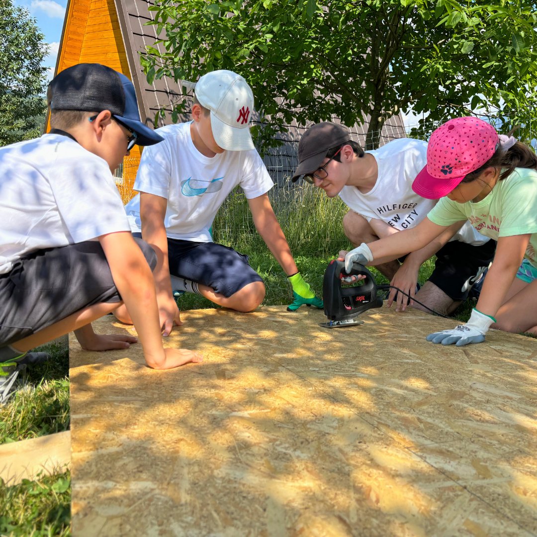 ☀️ Deja visăm la zilele însorite de vară și la aventurile din tabără! Așa că ne-a venit un gând: pregătim taberele din 2025 și abia așteptăm să îți spunem mai multe. 

Vrei să fii primul care află noutățile? 👀