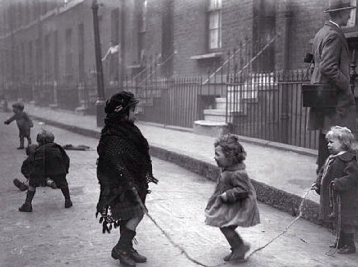 As kids, we never knew better - everyone else was the same… Children play in Louisa Street, Shoreditch - a two bedroom terrace in the same street today could set you back over £750,000 - read more of the old East End here the-east-end.co.uk #history #eastend