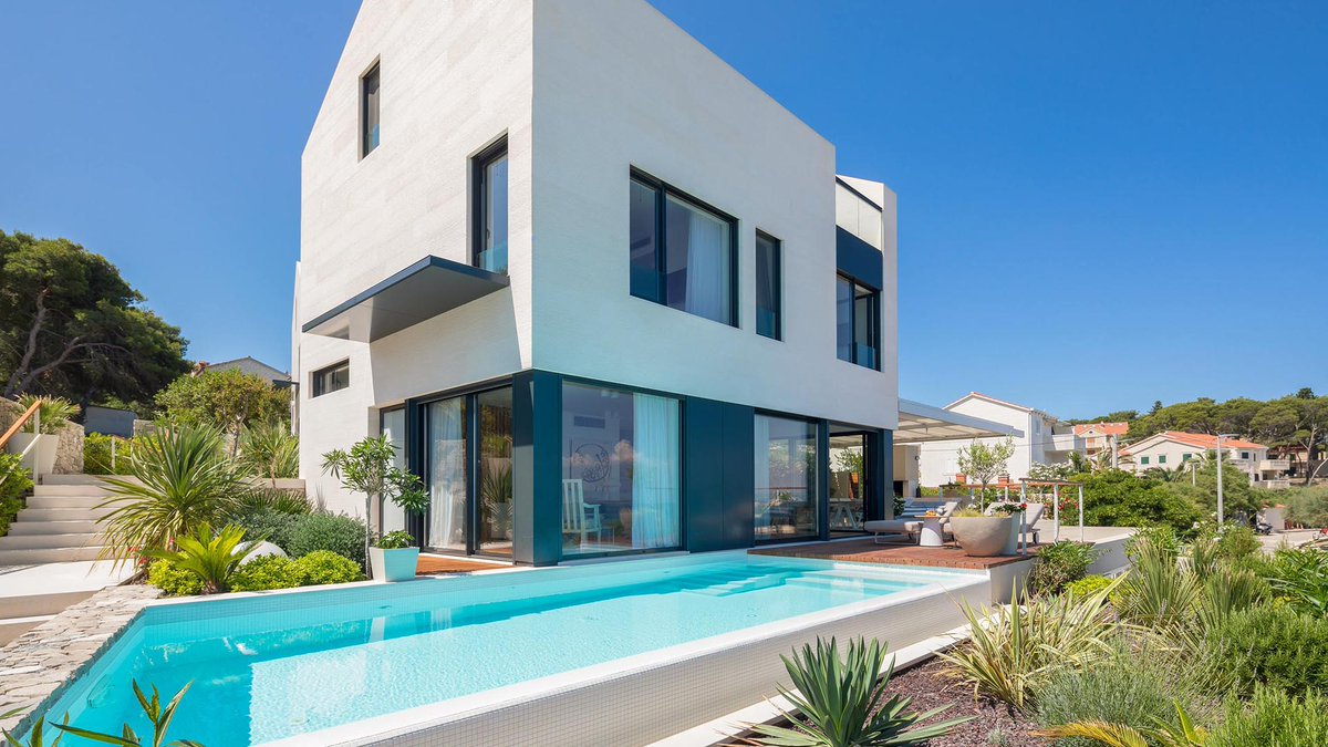 Escapiancom's tweet photo. Dreaming of a beachfront escape? 🌊✨ Check out Agapao Villa A in Sutivan, Brač! With a private pool and stunning views, this paradise awaits! 🏝️🏡 #TravelGoals #LuxuryLiving #BeachfrontLiving #VacationMode #TravelDreams https://t.co/otv7Pddlkb https://t.co/cKAQLEO5On