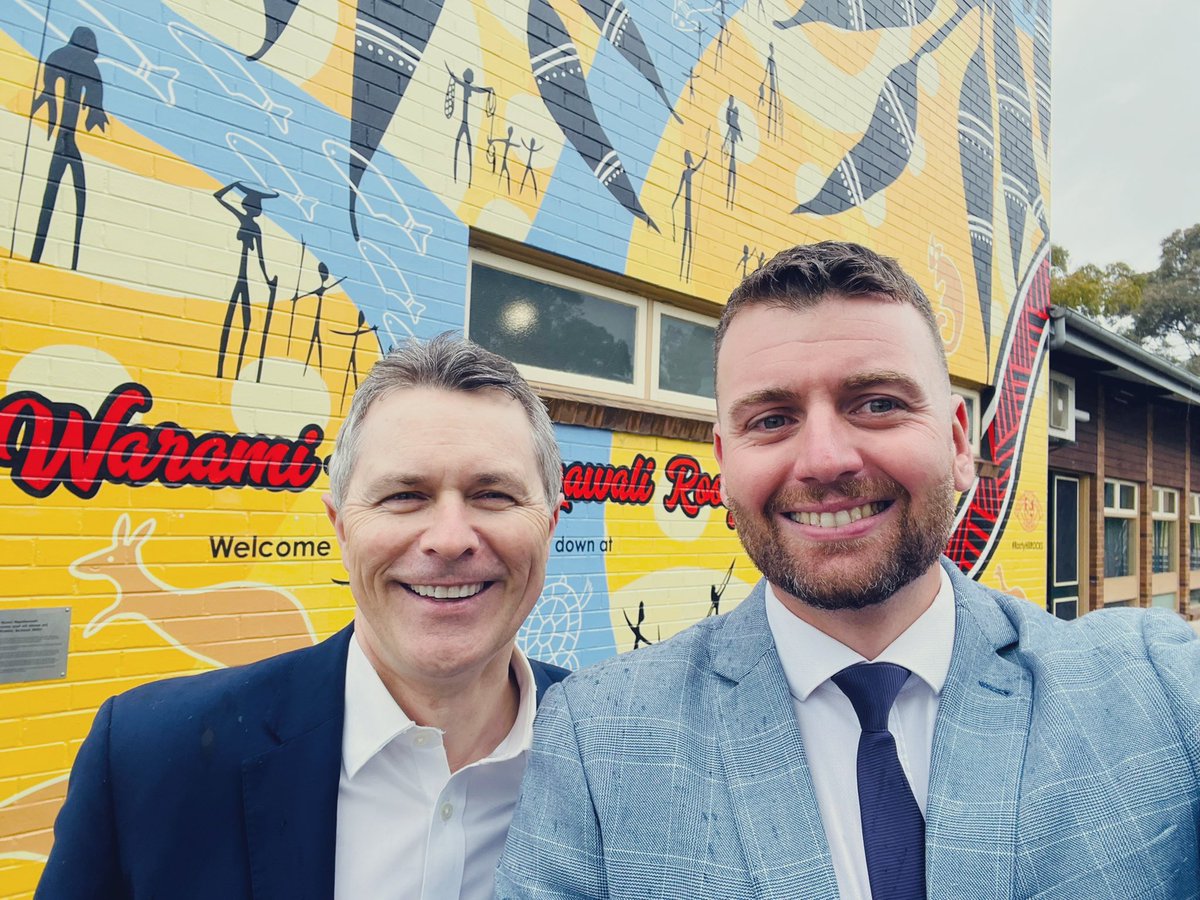 itsFISKY (@itsf1sky) on Twitter photo It was a pleasure to welcome <a href="/JasonClareMP/">Jason Clare MP</a> to <a href="/RootyHillPS/">Rooty Hill Public School</a> today! Thanks for visiting us, seeing what we do, advocating for teachers everywhere & of course, letting me take a selfie in front of our signature mural. š¤©š#RootyHillROCKS āØāØāØ <a href="/karls_85/">Karla Regan</a> <a href="/SuzanneBridge2/">S. Bridge</a> <a href="/jasonmiezis/">Jason Miezis</a> It was a pleasure to welcome <a href="/JasonClareMP/">Jason Clare MP</a> to <a href="/RootyHillPS/">Rooty Hill Public School</a> today! Thanks for visiting us, seeing what we do, advocating for teachers everywhere & of course, letting me take a selfie in front of our signature mural. š¤©š#RootyHillROCKS āØāØāØ <a href="/karls_85/">Karla Regan</a> <a href="/SuzanneBridge2/">S. Bridge</a> <a href="/jasonmiezis/">Jason Miezis</a>