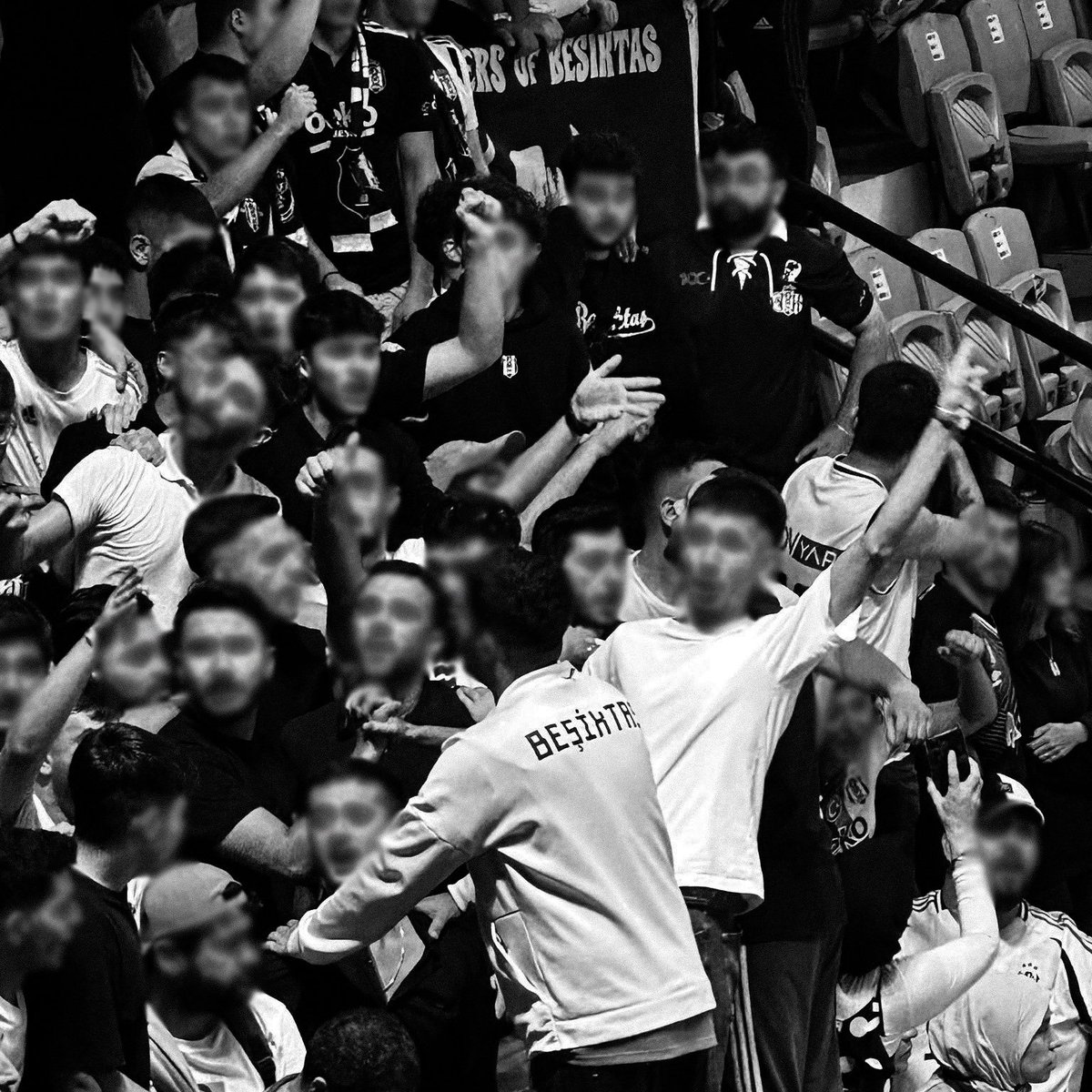 furdiefam1903's tweet photo. BESIKTAS IS ALL IN 🦅

Besiktas V. Budocnost | Men’s Basketball | 25.09.2024

#Besiktas https://t.co/Ixe21vIJ21