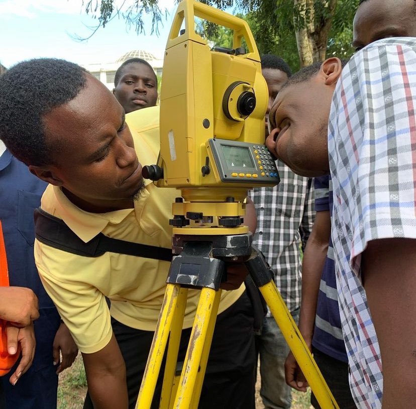 Sjuit_tz's tweet photo. Survey practicals👷

Tunawakaribisha katika Campus yetu ya📍Kimbamba kufahamu zaidi kuhusu chuo chetu pamoja na kozi tunazotoa.

Wasiliana nasi kupitia 📞0713 757 010 au 📞0699 635 000 au tembelea tovuti yetu https://t.co/G3Vk2i3CDC

“Where Your Dreams Are Nurtured” https://t.co/R1OhZRqhpM