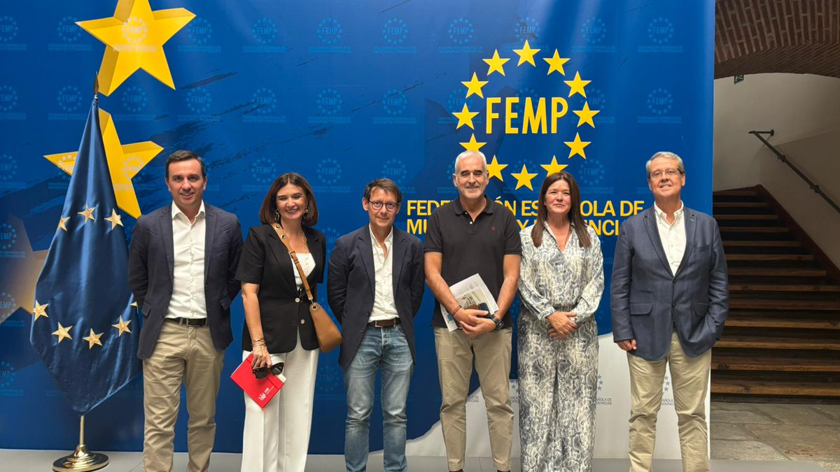 En  <a href="/SumaAlicante/">Suma Gestión Tributaria</a>  avanzamos  en  la  organización  de #Ágora_2024,  foro d e colaboración e intercambio de conocimiento  en tributación  local.   Reunión del comité científico con  <a href="/fempcomunica/">FEMP</a>  y @OAR_Badajoz para cerrar mesas y temáticas.  Mas info en lnkd.in/dkmaQDQt