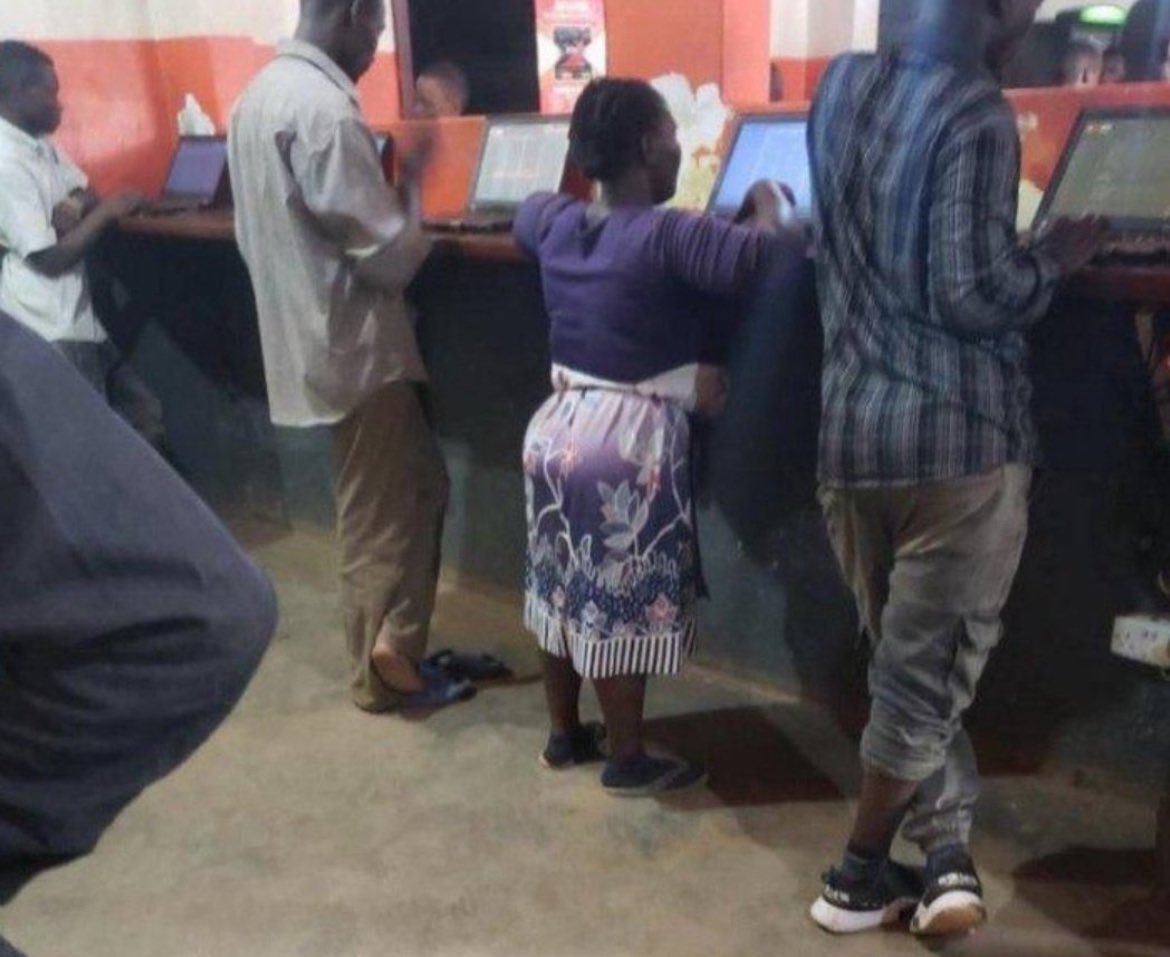 MiSTAKEug's tweet photo. I understand the economy is not friendly at all but today I woke up.. #BOOM another #lugbara mother affected.. https://t.co/pEx1YODjdi