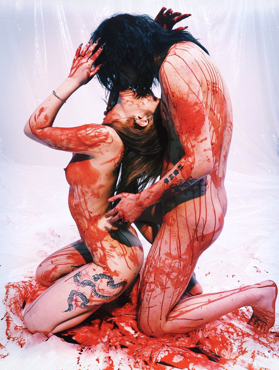 Lovers

@SHUI_Unity 
@loops_tattoo https://t.co/DgRDwR5YHq