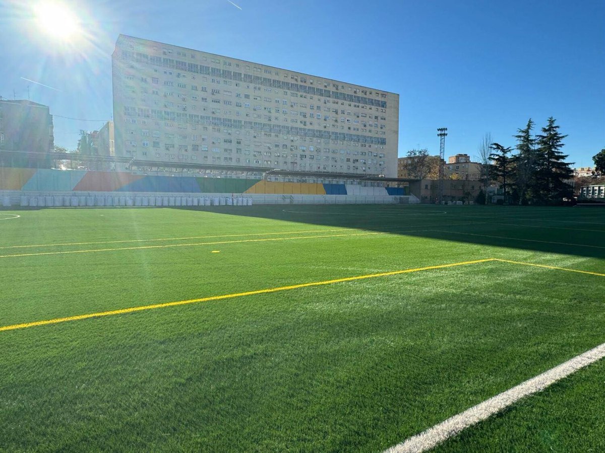 MalvarezNadia's tweet photo. Ciudad Lineal ‘se mueve’ por la Semana Europea del Deporte ⚽️ 
Este sábado, 28 de septiembre, a las 17:00 h Inauguración del campo de fútbol “CDM Concepción” de la mano de @efconcepcion partido de  veteranos del @efconcepcion y veteranos de la cantera del Real Madrid C.F. 😊💪🏻 https://t.co/WFep9kOYIB