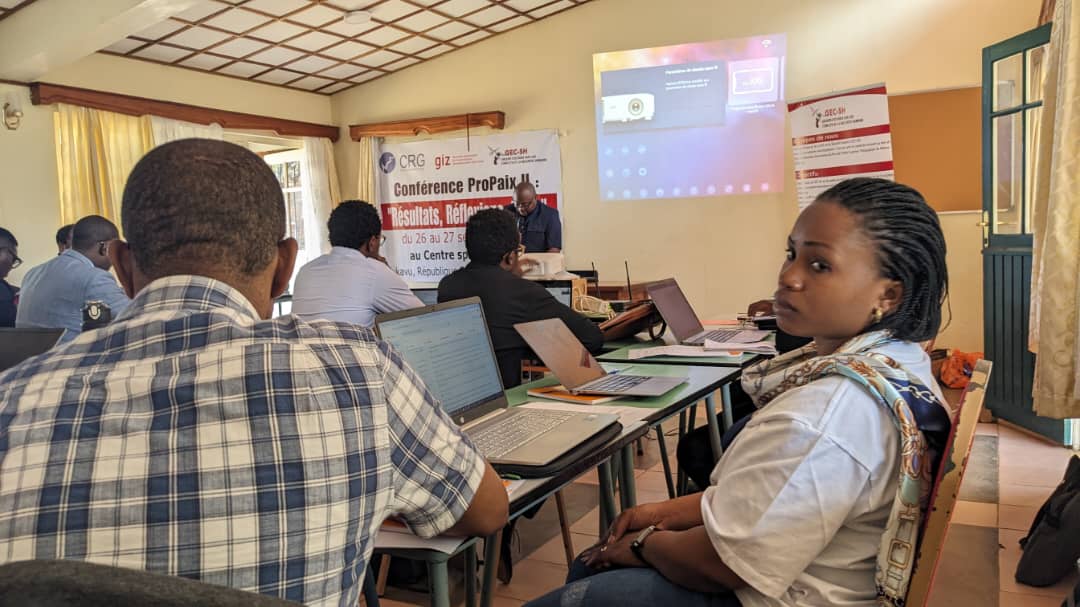 Jour [1] C'est parti pour la conférence ProPaix II : "Résultats, Réflexions, Futur" <a href="/gecshisp/">Gec-sh</a> &amp; <a href="/crg_crg/">Conflict Research Group</a> <a href="/giz_gmbh/">GIZ</a>