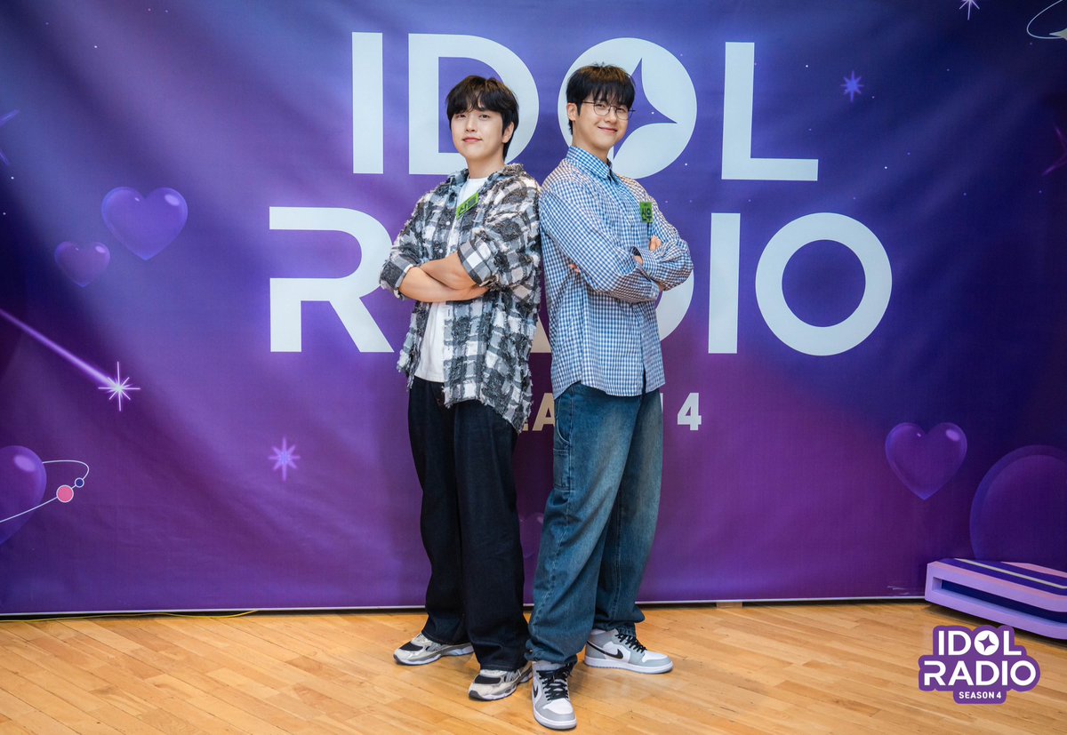 idolradiokorea's tweet photo. [#아이돌라디오오티디👕] 240925 신뽀💚삼돌

서로 얼굴 보면 행복핑 됨✧*｡٩(ˊᗜˋ*)و✧*｡🎀

@_B1A4OFFICIAL @B1A4_CNU @SANDEUL920320 https://t.co/pLVi1K1l23