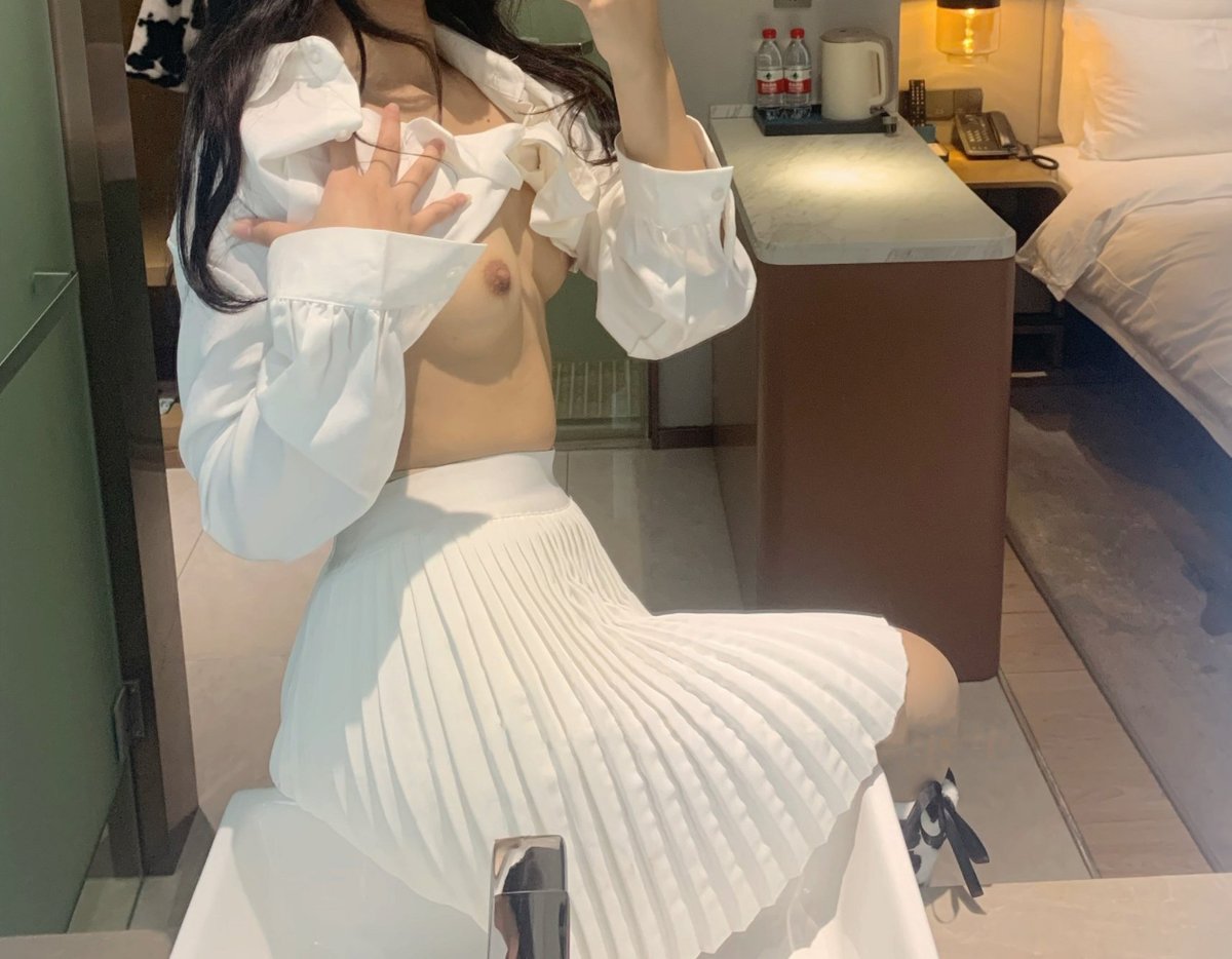 jiandvxz's tweet photo. 太难穿了。 #无锡 #无锡丝足 https://t.co/3bvUJ4ymFr