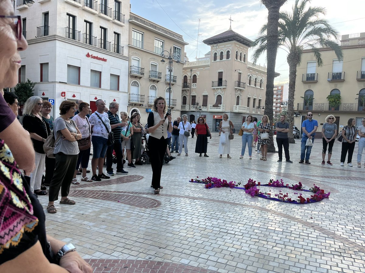 🟣Un 25 més ens concentrem contra la violència masclista

🖤Ha sigut un estiu terrible d’assassinats i atacs

✊🏻Per això és imprescindible blindar les polítiques feministes, assenyalar el masclisme i combatre les polítiques negacionistes