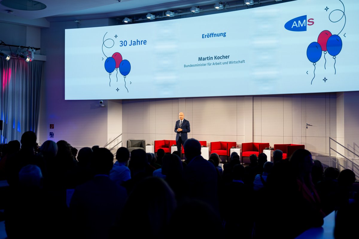 Martin Kocher tweet media