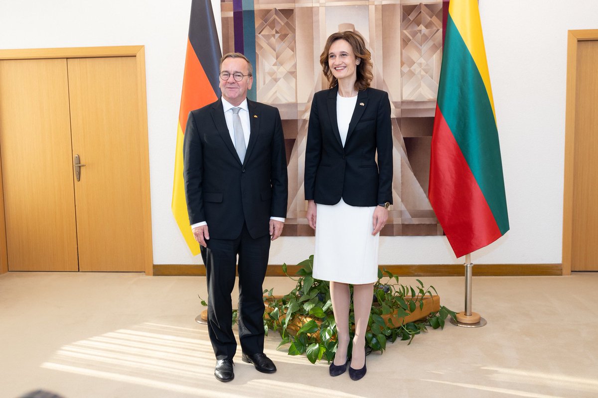 Great pleasure to welcome 🇩🇪Minister of Defence Boris Pistorius in <a href="/LRSeimas/">Seimas | #StandWithUkraine</a>. His powerful words &amp; determination in securing the NATO Eastern flank resonate deeply. #Lithuania is committed to welcoming &amp; hosting the #German brigade on our soil and strengthening our close