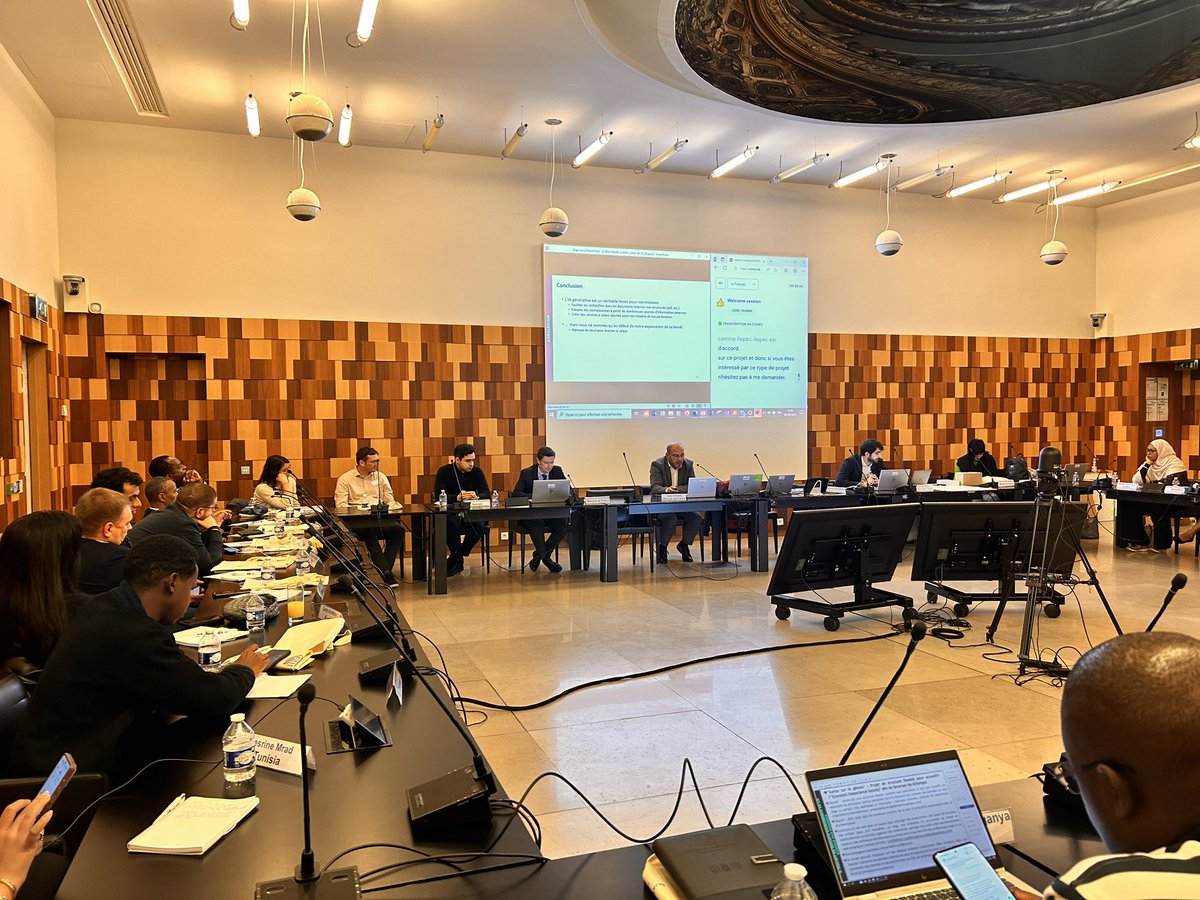 LabBdf's tweet image. Une après-midi inspirante dans le cadre du #séminaire #innovation sur les thèmes de l’#IA et l’IA Gen, véritable leviers pour nos missions, et sur notre approche de l’innovation post-quantique. #IBFI #BanqueDeFrance #LeLab