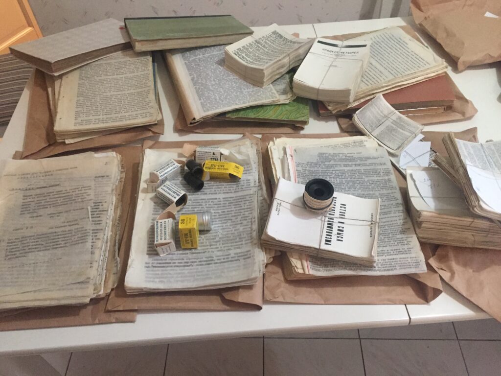 Entreacte_'s tweet photo. 📚 Llegir teatre, de l’armari a l’escenari. De com la posada en pàgina ha salvat la posada en escena.

"Si us agraden els escenaris, feu submarinisme editorial."

✍ @_GabrielSevilla 
👉https://t.co/ICX4Yv6gXN https://t.co/CE5efKQf4X