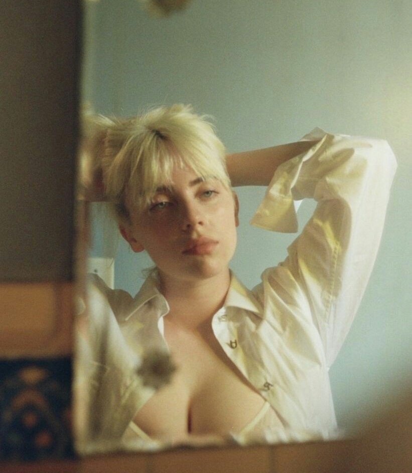 billiepics_'s tweet photo. the prettiest girl, billie eilish. https://t.co/SAADSe3Bjs