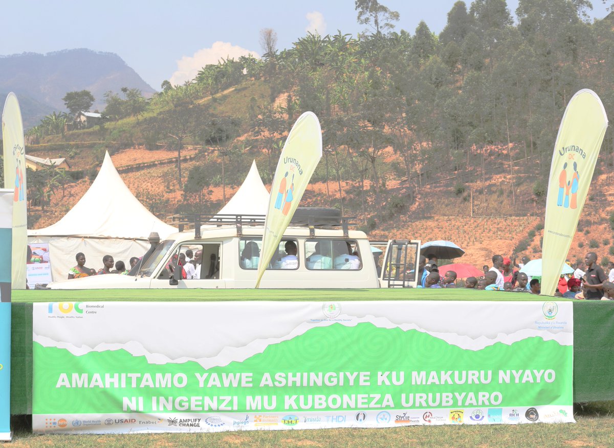 GakenkeDistrict's tweet image. Umuyobozi w’ishami rishinzwe ubuzima bw'umubyeyi n'umwana muri @RBCRwanda, Dr. Uwimana Aline, yashimiye abafatanyabikorwa mu by'Ubuzima ku muhate bashyira muri gahunda zo kuboneza urubyaro, abasaba gukomeza gukemura ibibazo bikibangamiye iyi gahunda.
#ContraceptiveUse #WCD2024